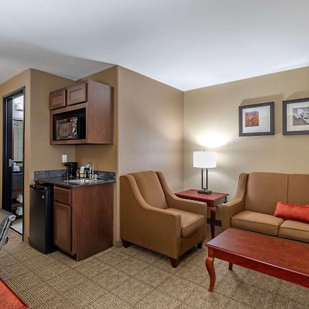 Comfort Suites Ennis Zewnętrze zdjęcie