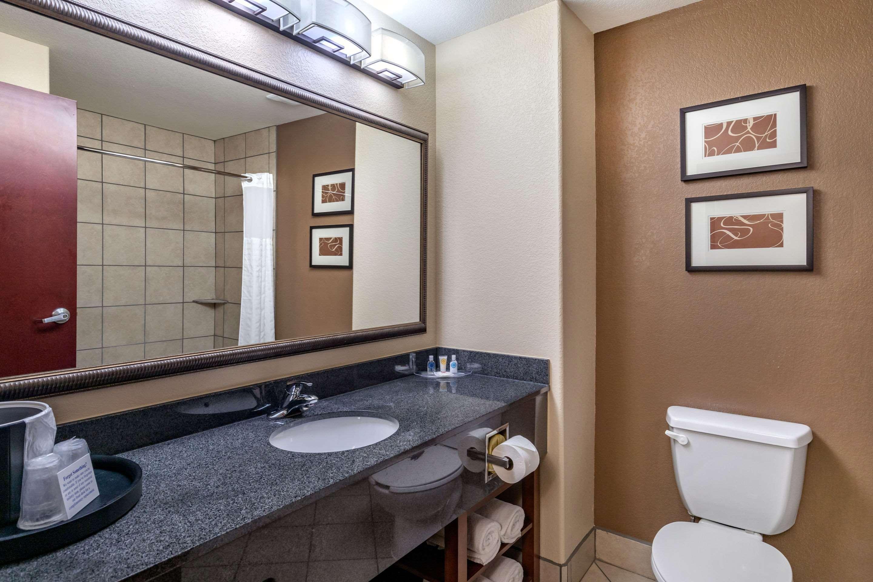 Comfort Suites Ennis Zewnętrze zdjęcie