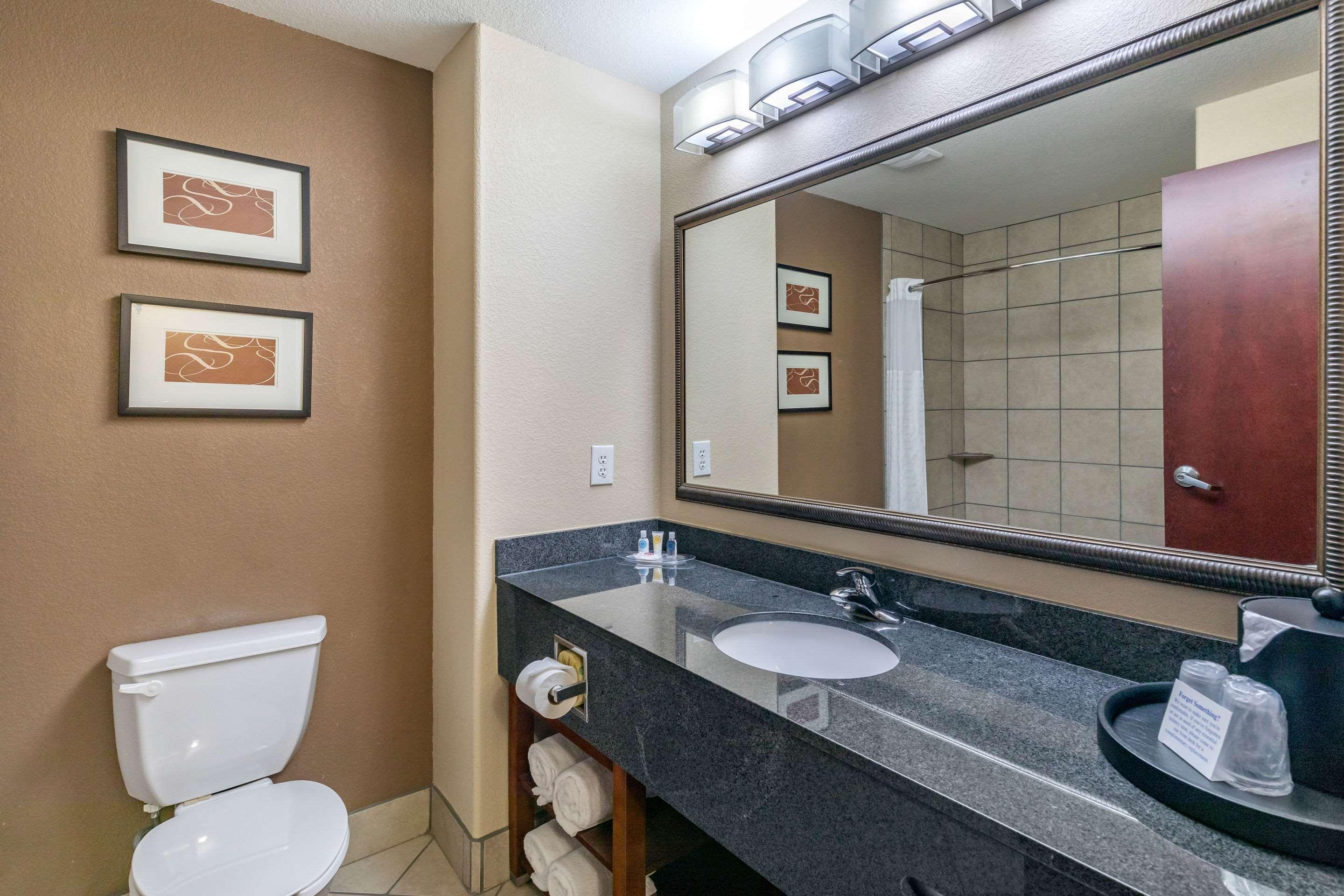 Comfort Suites Ennis Zewnętrze zdjęcie