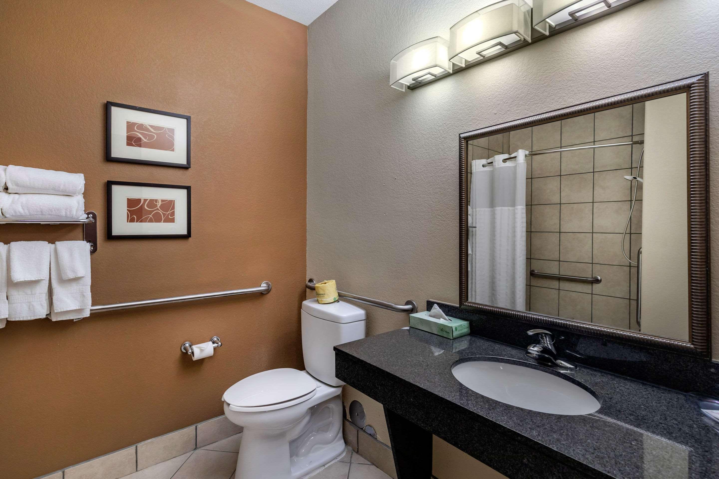 Comfort Suites Ennis Zewnętrze zdjęcie