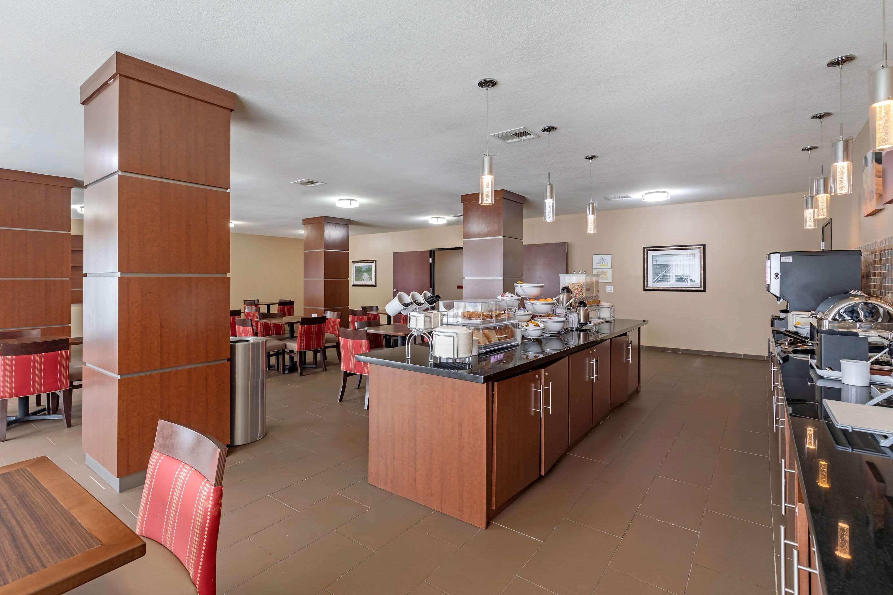 Comfort Suites Ennis Zewnętrze zdjęcie