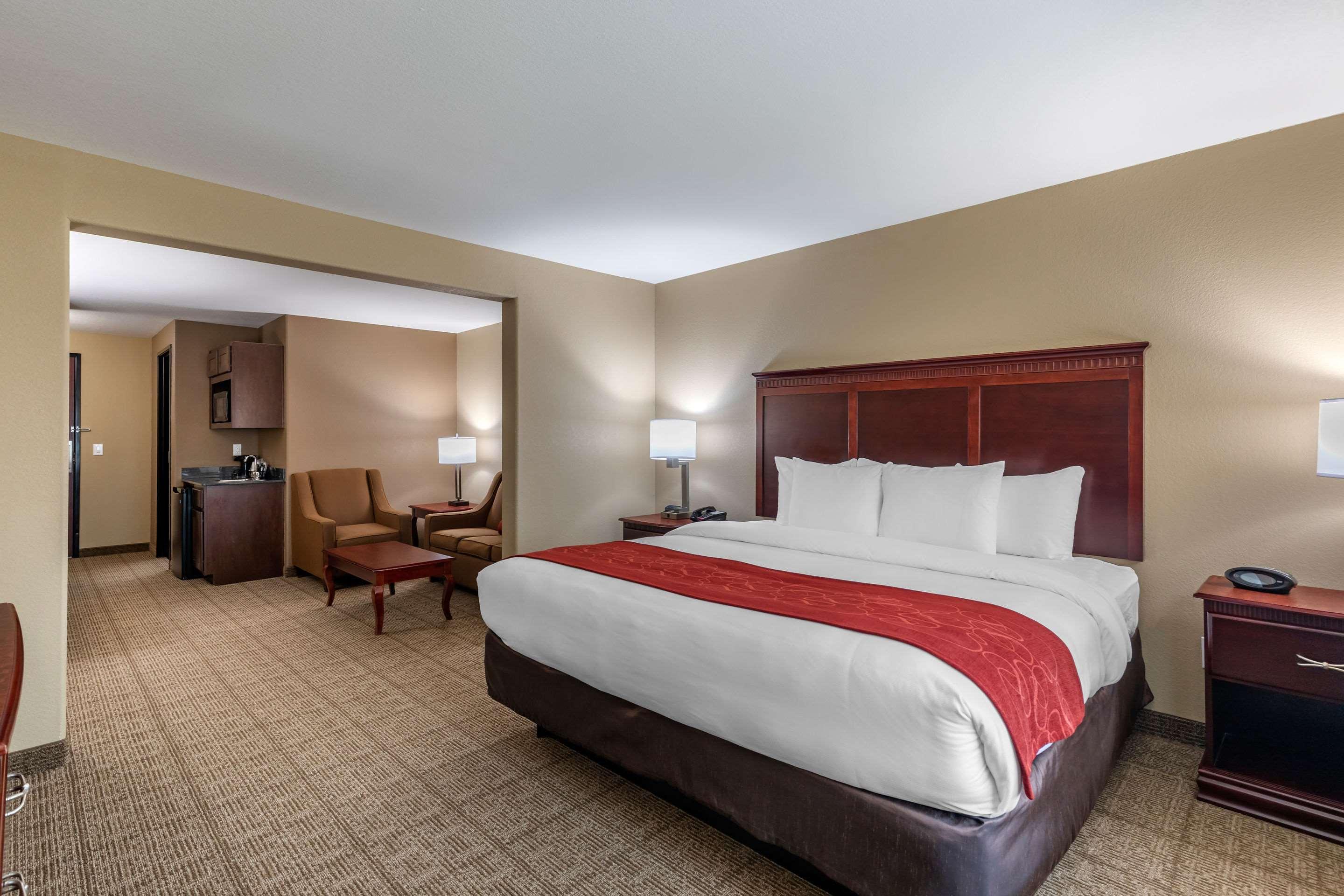 Comfort Suites Ennis Zewnętrze zdjęcie