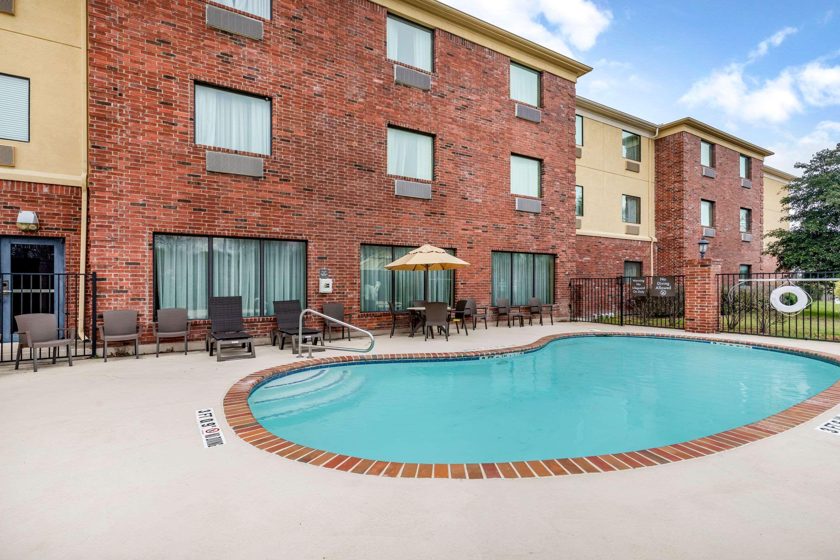 Comfort Suites Ennis Zewnętrze zdjęcie